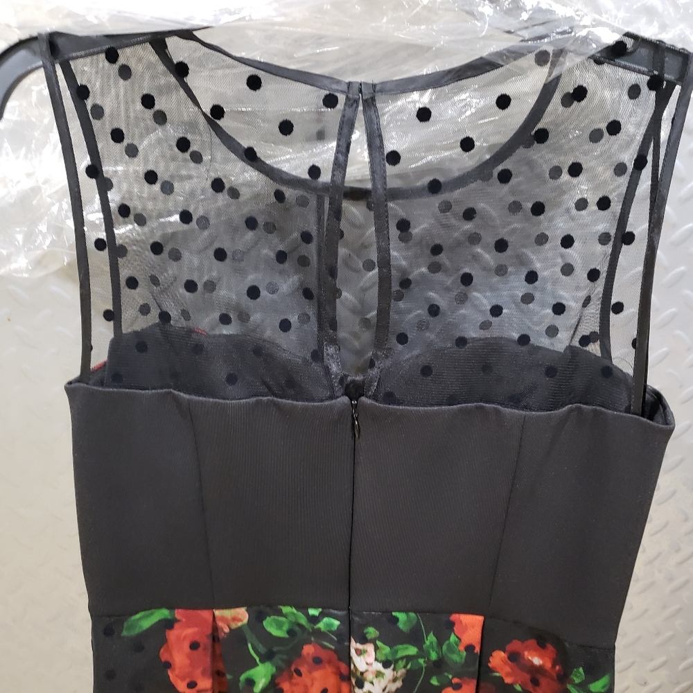 NWoT SD COLLECTION beauty netting overlay black / daring red floral (12) - Picture 6 of 13